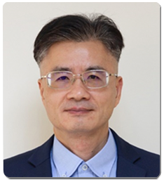 李金靖 